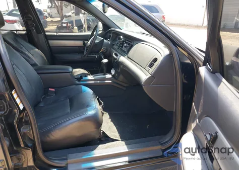 2003 Mercury Marauder from USA, damaged, VIN 2MEHM75V93X617132